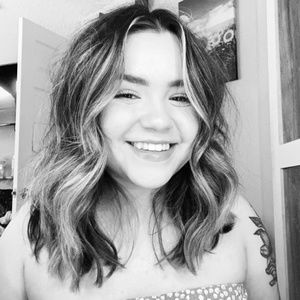 Meet your Posher, Karina